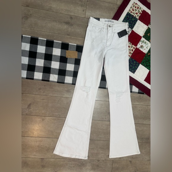 New Joe's Jeans High Rise Flare White Distressed Jeans Women’s Size 23” Long - Picture 13 of 16